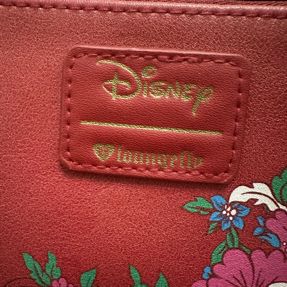🔥RARE Loungefly HEART Mushu coinpurse - NWT - Picture 3 of 4